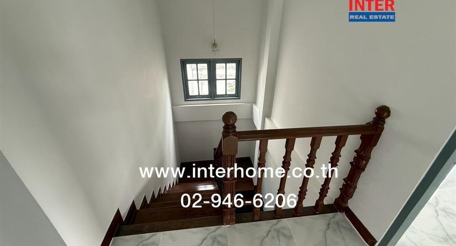 For sale 4 bedrooms house in Lat Krabang, Bangkok