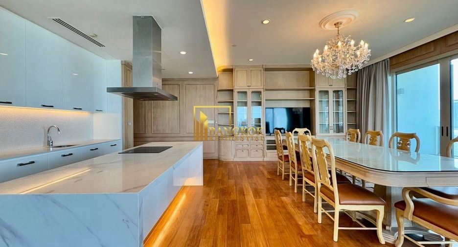 For rent 4 bedrooms condo in Pathum Wan, Bangkok