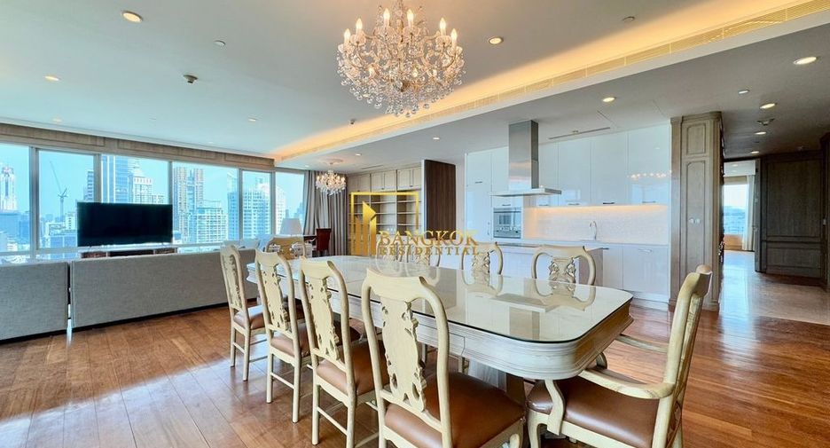 For rent 4 bedrooms condo in Pathum Wan, Bangkok