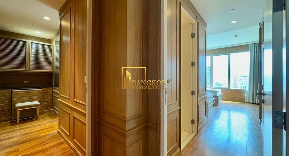 For rent 4 bedrooms condo in Pathum Wan, Bangkok