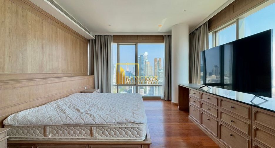 For rent 4 bedrooms condo in Pathum Wan, Bangkok