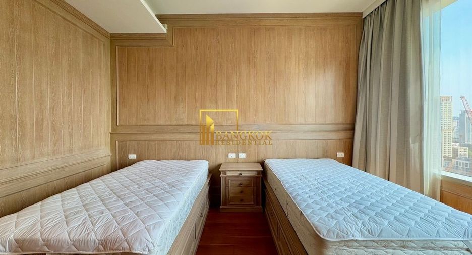 For rent 4 bedrooms condo in Pathum Wan, Bangkok