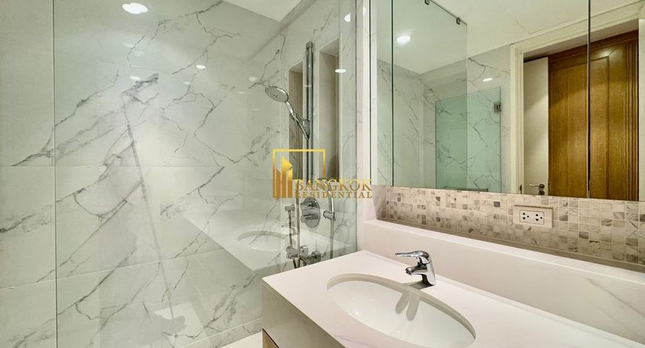 For rent 4 bedrooms condo in Pathum Wan, Bangkok
