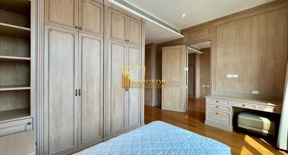 For rent 4 bedrooms condo in Pathum Wan, Bangkok