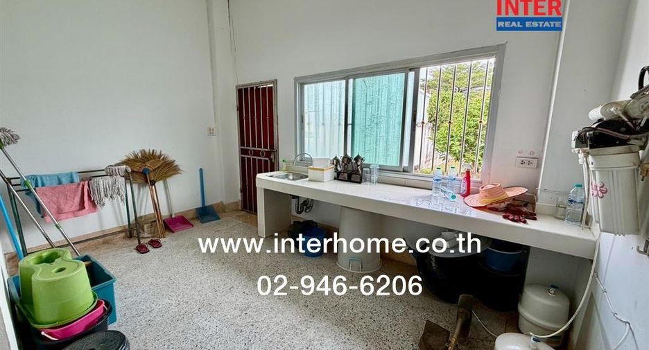 For sale 5 bedrooms townhouse in Mueang Chaiyaphum, Chaiyaphum