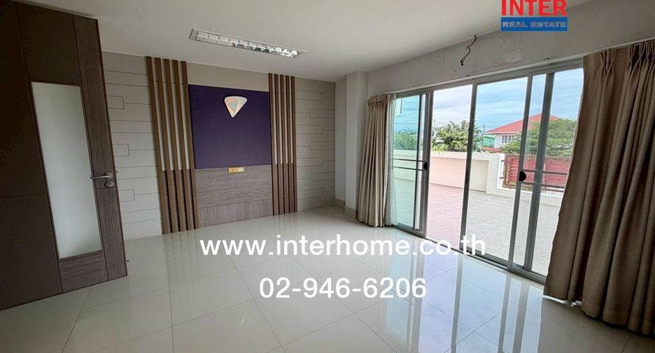 For sale 5 bedrooms townhouse in Mueang Chaiyaphum, Chaiyaphum