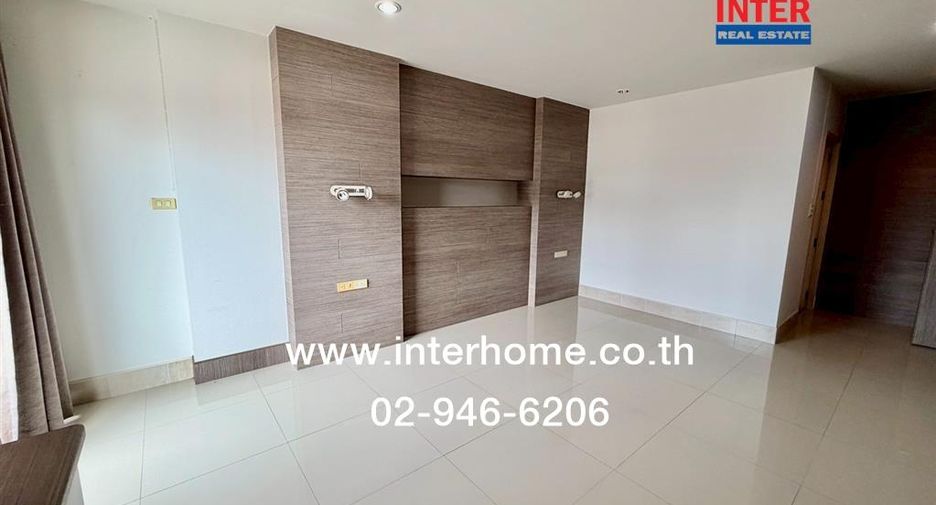 For sale 5 bedrooms townhouse in Mueang Chaiyaphum, Chaiyaphum