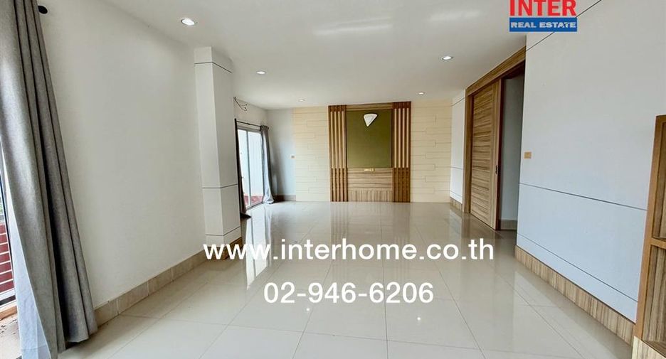 For sale 5 bedrooms townhouse in Mueang Chaiyaphum, Chaiyaphum