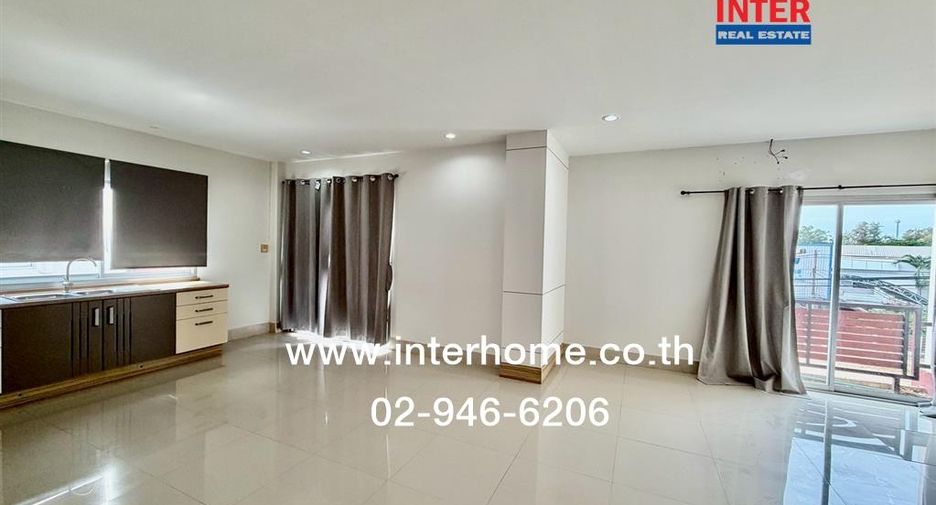 For sale 5 bedrooms townhouse in Mueang Chaiyaphum, Chaiyaphum