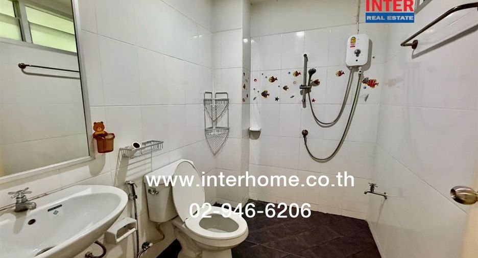 For sale 5 bedrooms townhouse in Mueang Chaiyaphum, Chaiyaphum