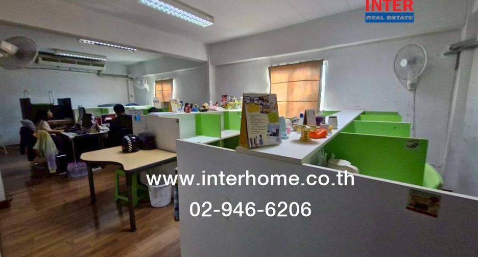 Gewerbefläche zum Kauf mit 13 Zimmer in Mueang Nonthaburi, Nonthaburi