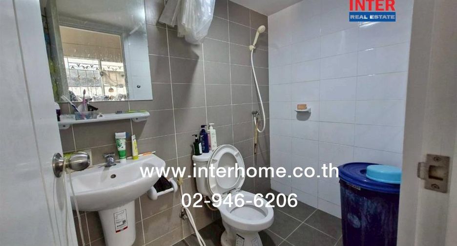 For sale 3 bedrooms townhouse in Mueang Nonthaburi, Nonthaburi