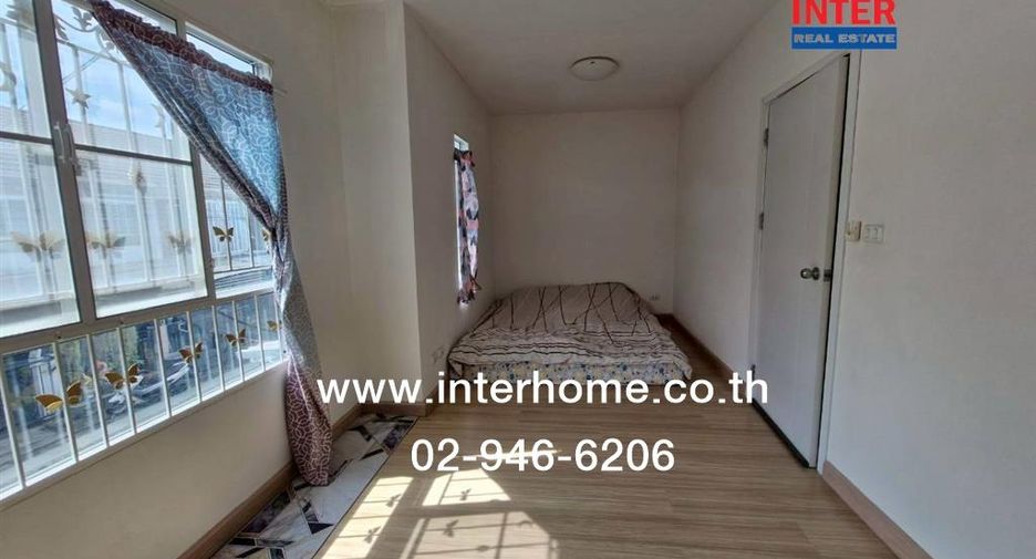 For sale 3 bedrooms townhouse in Mueang Nonthaburi, Nonthaburi