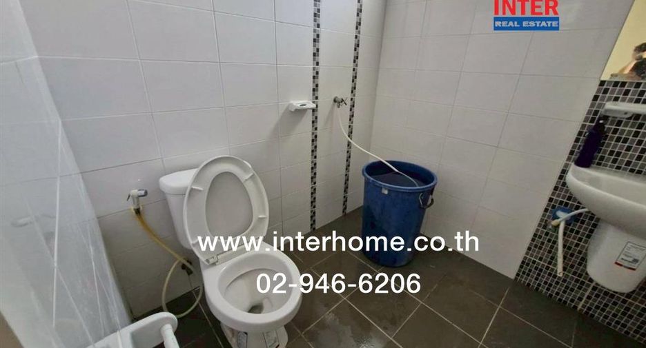 For sale 3 bedrooms townhouse in Mueang Nonthaburi, Nonthaburi
