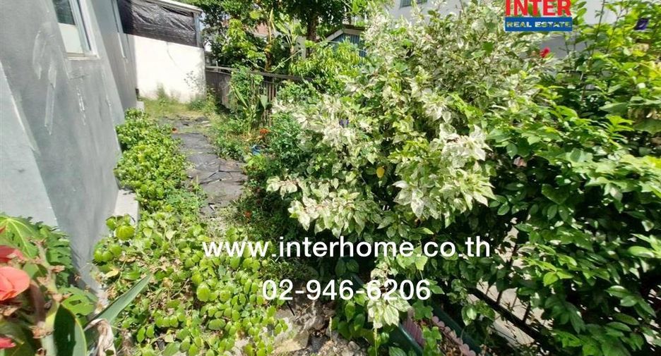 For sale 3 bedrooms townhouse in Mueang Nonthaburi, Nonthaburi