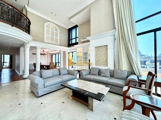 For rent 5 bedrooms condo in Pathum Wan, Bangkok