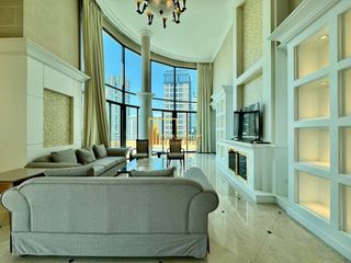 For rent 5 bedrooms condo in Pathum Wan, Bangkok