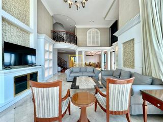 For rent 5 bedrooms condo in Pathum Wan, Bangkok