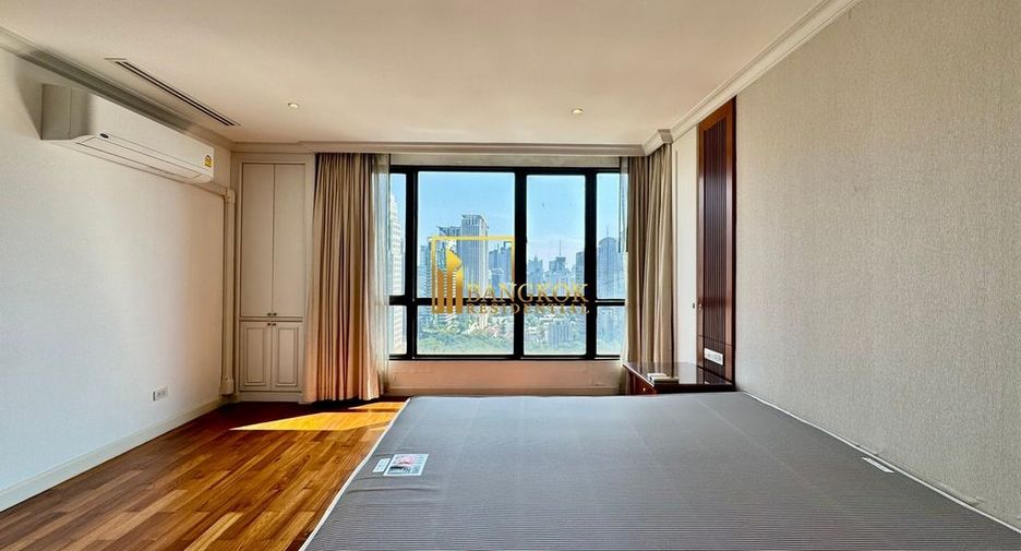 For rent 5 bedrooms condo in Pathum Wan, Bangkok