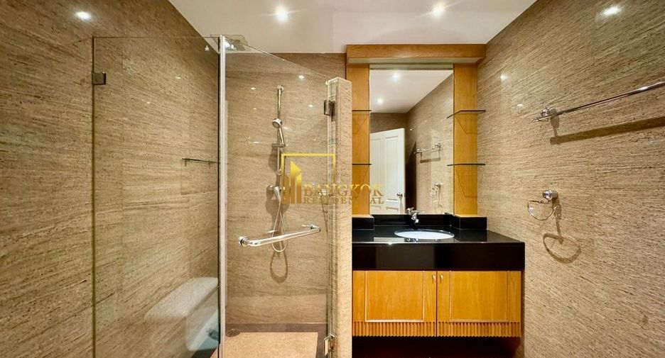 For rent 5 bedrooms condo in Pathum Wan, Bangkok