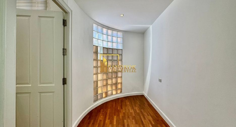 For rent 5 bedrooms condo in Pathum Wan, Bangkok