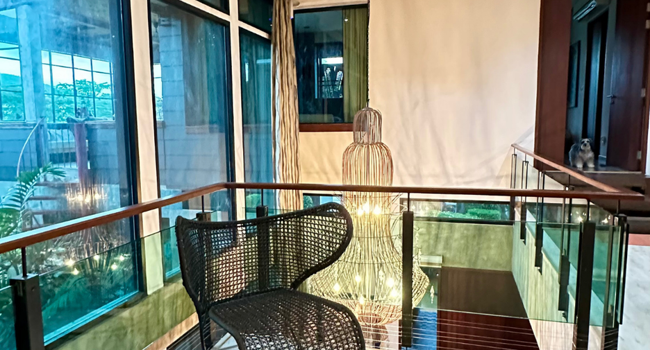For sale 7 ベッドルーム villa in Mueang Chiang Mai, Chiang Mai