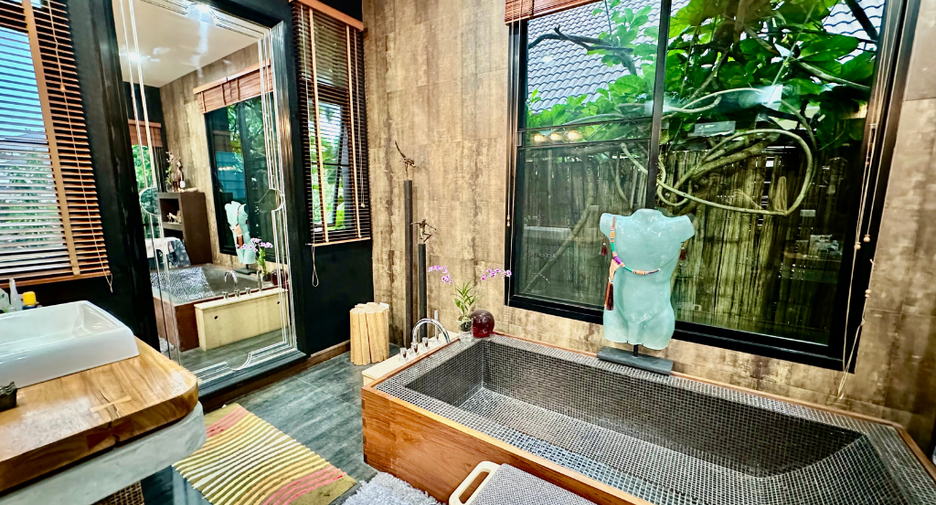 For sale 7 ベッドルーム villa in Mueang Chiang Mai, Chiang Mai