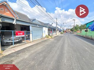 出售 3 卧室 联排别墅 在 Si Racha, Chon Buri