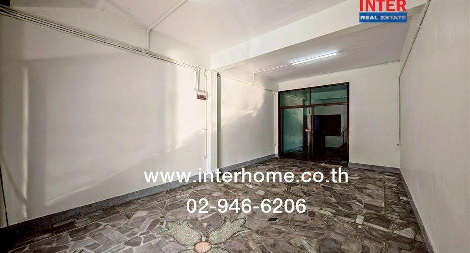 À vendre 3 chambres local commercial à Sam Phran, Nakhon Pathom