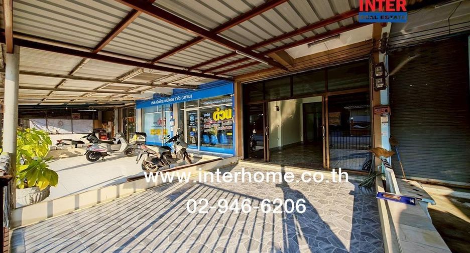 À vendre 3 chambres local commercial à Sam Phran, Nakhon Pathom
