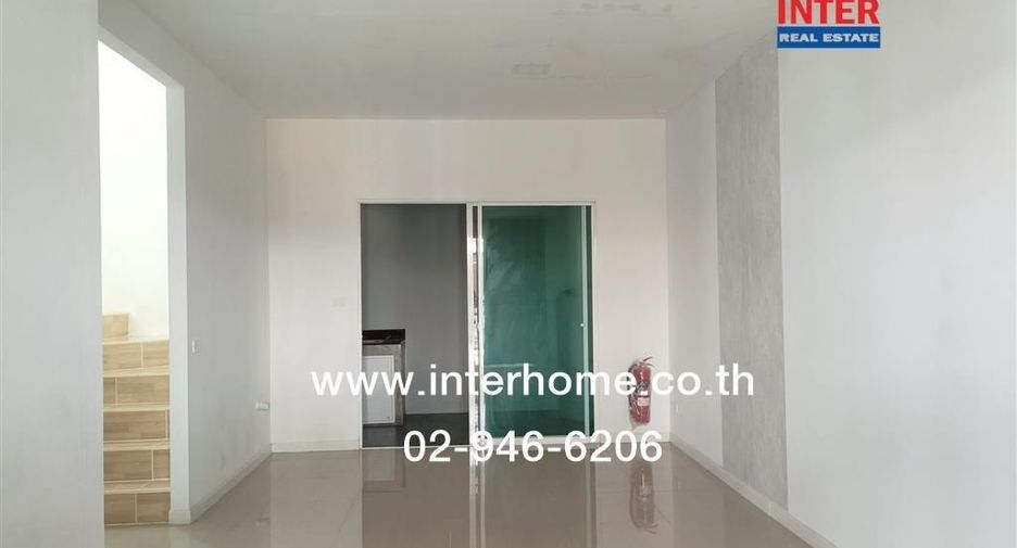 Casa adosada en venta de 2 habitaciones en Mueang Pathum Thani, Pathum Thani