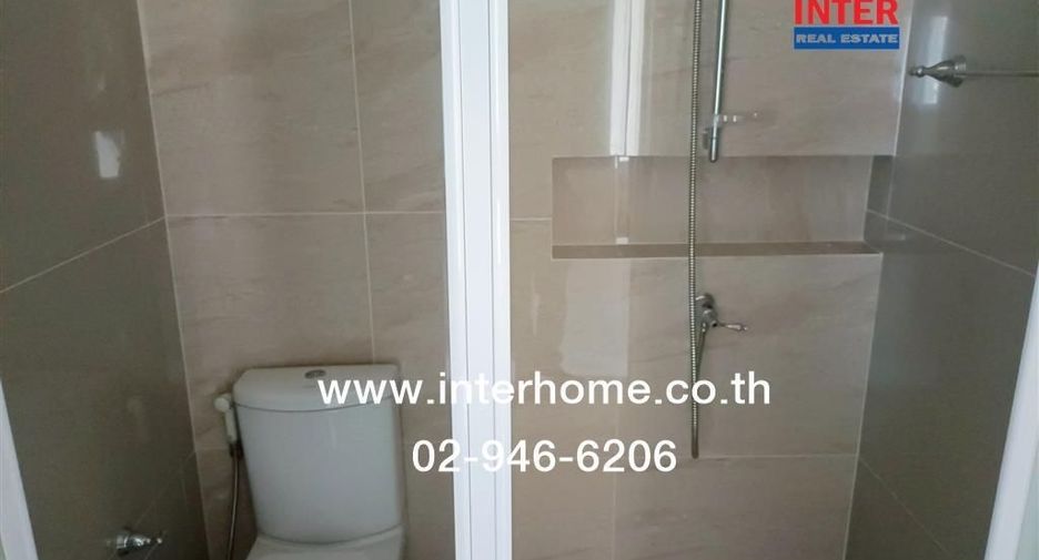 Casa adosada en venta de 2 habitaciones en Mueang Pathum Thani, Pathum Thani