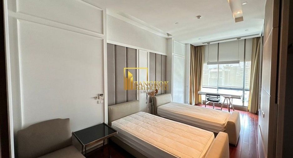 For rent 3 bedrooms condo in Watthana, Bangkok