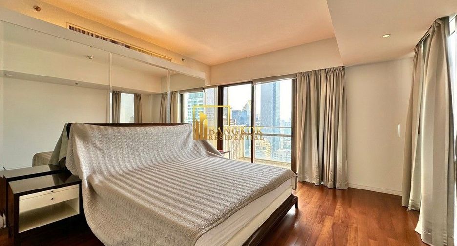 Wohnung zur Miete mit 3 Zimmer in Pathum Wan, Bangkok