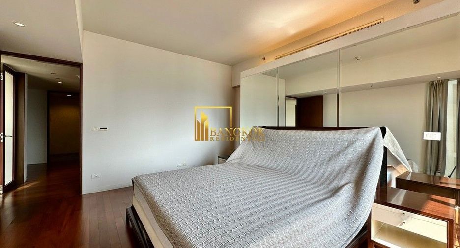 Wohnung zur Miete mit 3 Zimmer in Pathum Wan, Bangkok