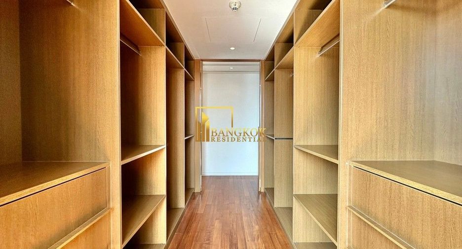 Wohnung zur Miete mit 3 Zimmer in Pathum Wan, Bangkok