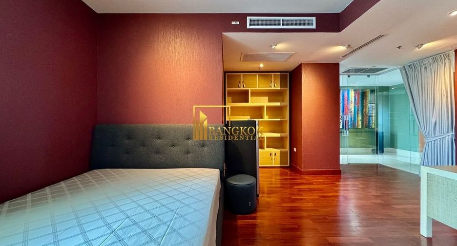 Wohnung zur Miete mit 4 Zimmer in Khlong Toei, Bangkok