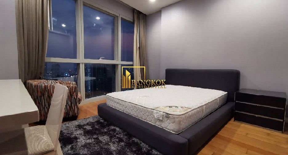 For rent 4 bedrooms condo in Sathon, Bangkok