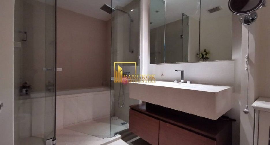For rent 4 bedrooms condo in Sathon, Bangkok
