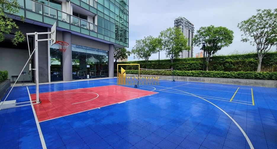 For rent 4 bedrooms condo in Sathon, Bangkok