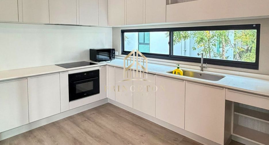 For rent 4 bedrooms house in Saphan Sung, Bangkok