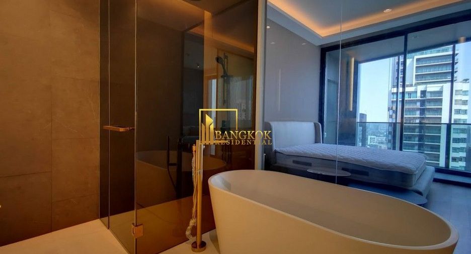 For rent 3 bedrooms condo in Khlong Toei, Bangkok
