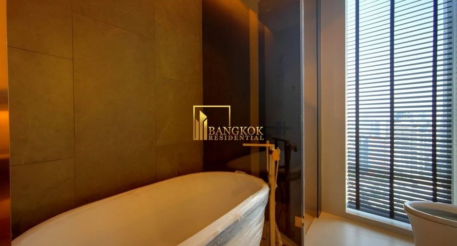 For rent 3 bedrooms condo in Khlong Toei, Bangkok
