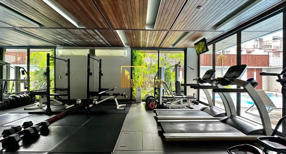 Apartamento en alquiler de 3 habitaciones en Khlong Toei, Bangkok