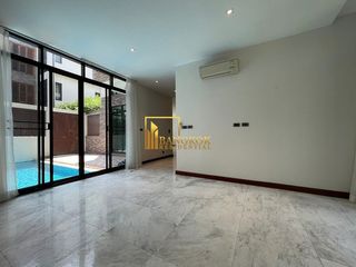 For rent 5 ベッドルーム villa in Khlong Toei, Bangkok