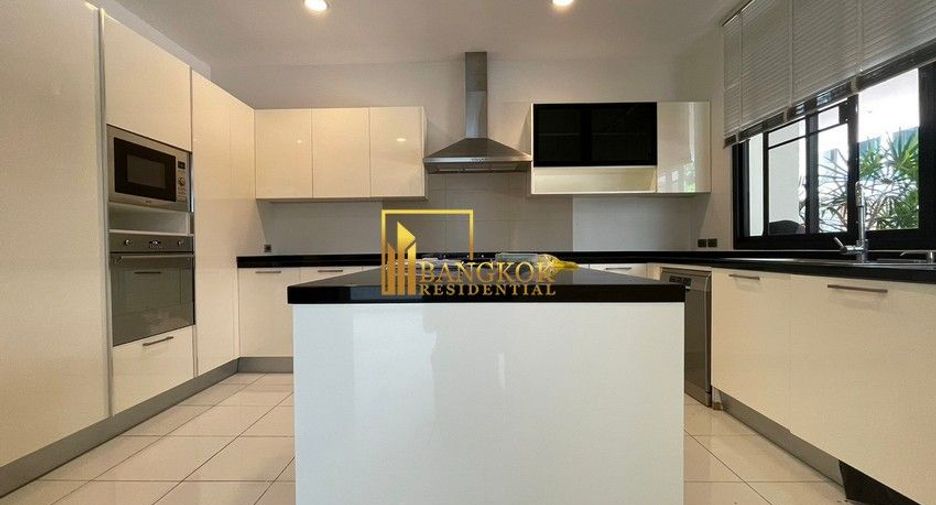 For rent 5 ベッドルーム villa in Khlong Toei, Bangkok