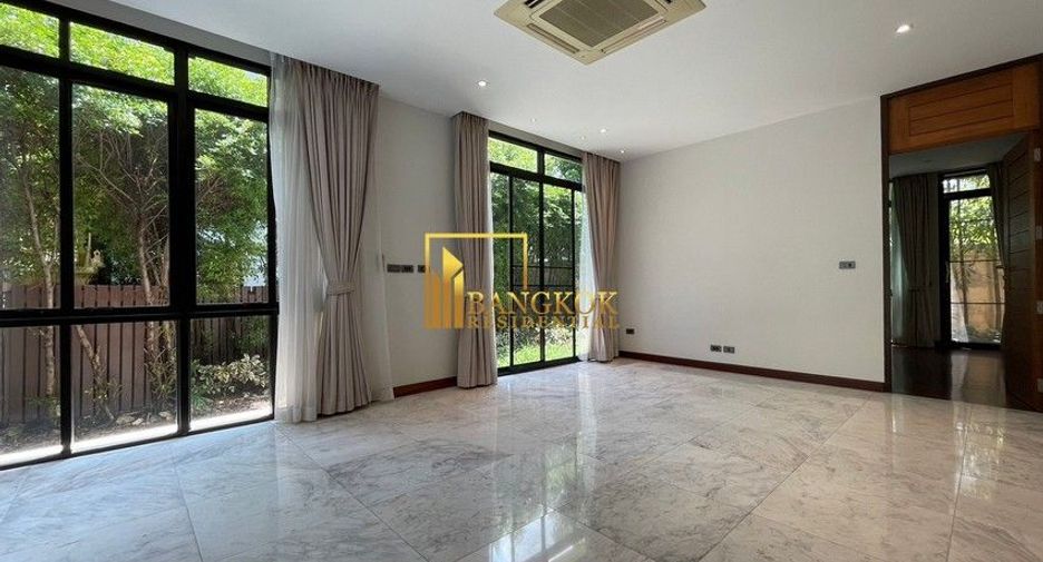 For rent 5 ベッドルーム villa in Khlong Toei, Bangkok