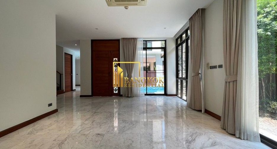 For rent 5 ベッドルーム villa in Khlong Toei, Bangkok