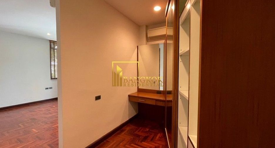 For rent 5 ベッドルーム villa in Khlong Toei, Bangkok