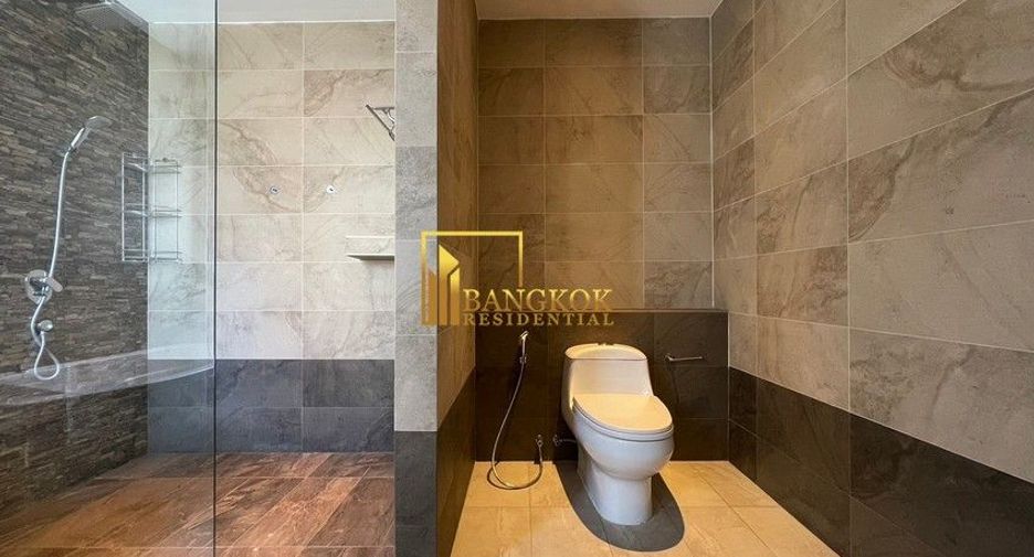 For rent 5 ベッドルーム villa in Khlong Toei, Bangkok